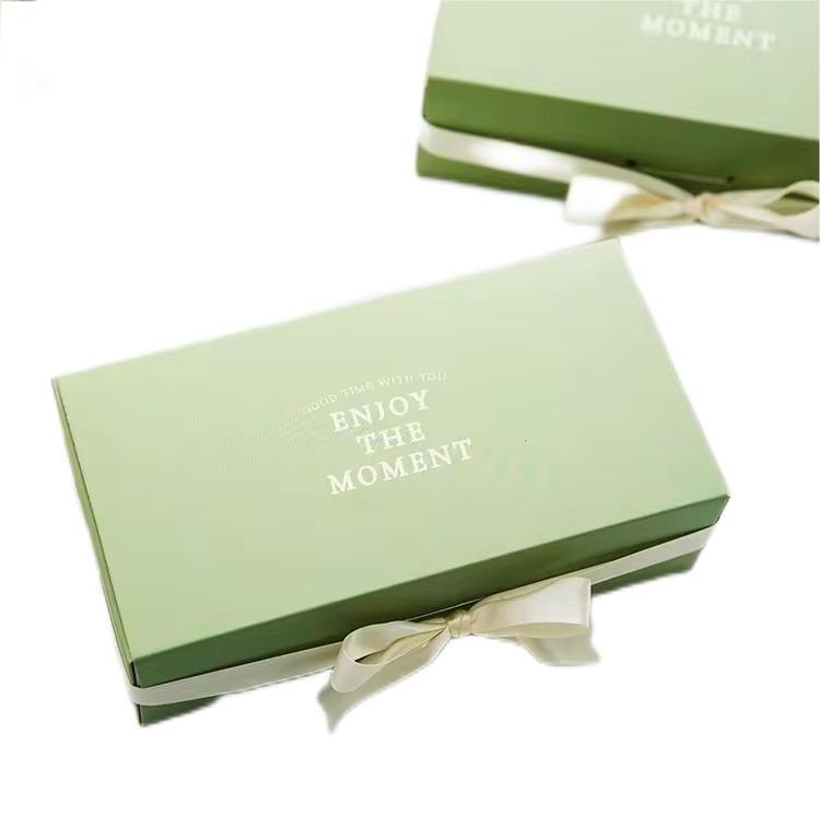 BDL Luxury cardboard biodegradable green food grade cake box with bag